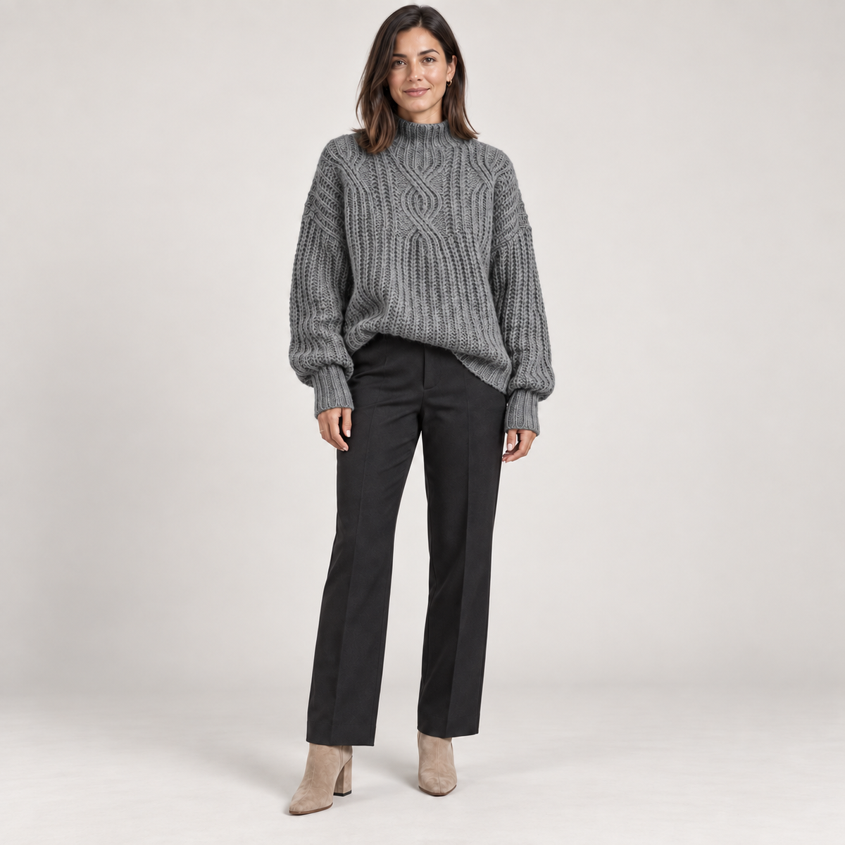 Aerynna — Gray — front view