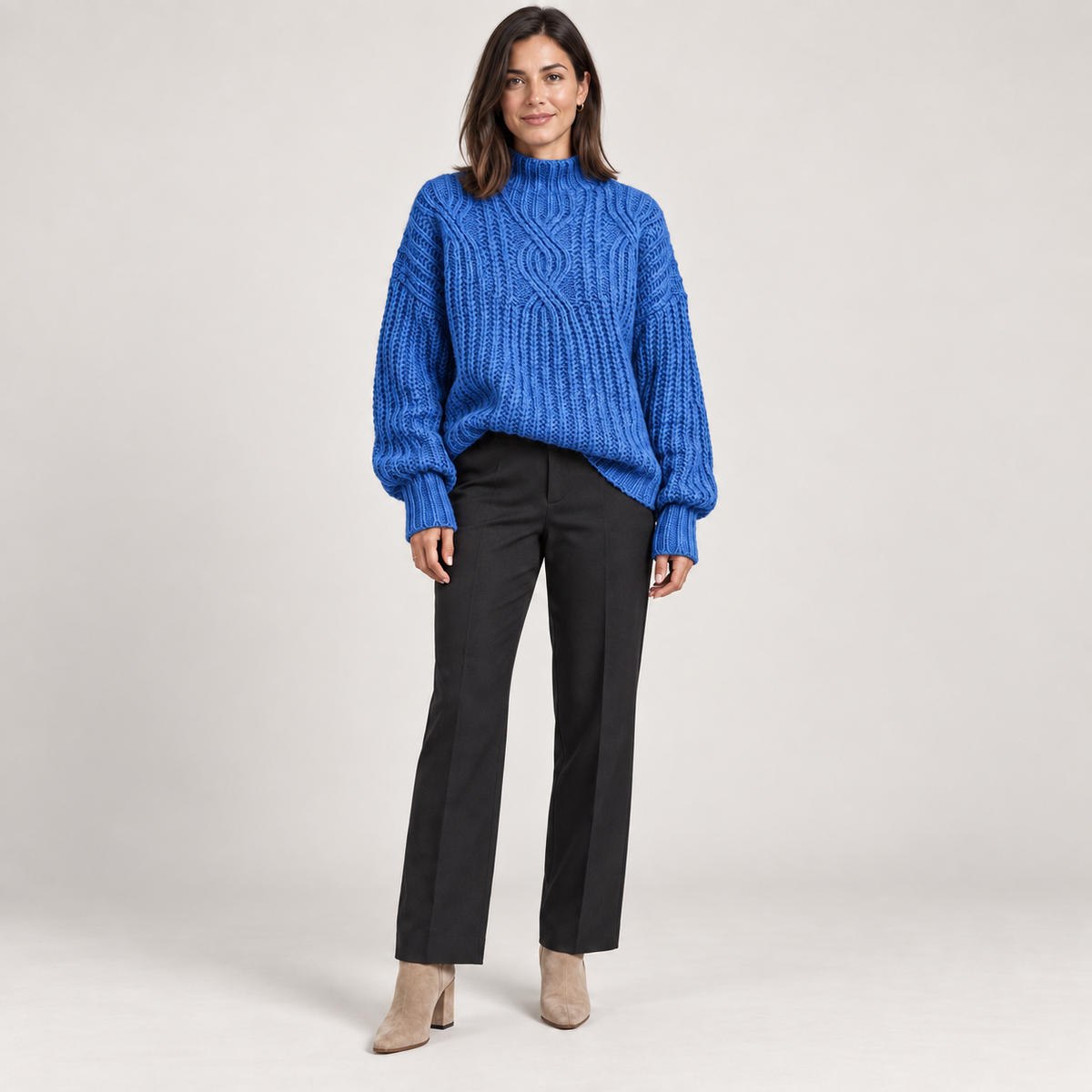 Aerynna — Blue — front view
