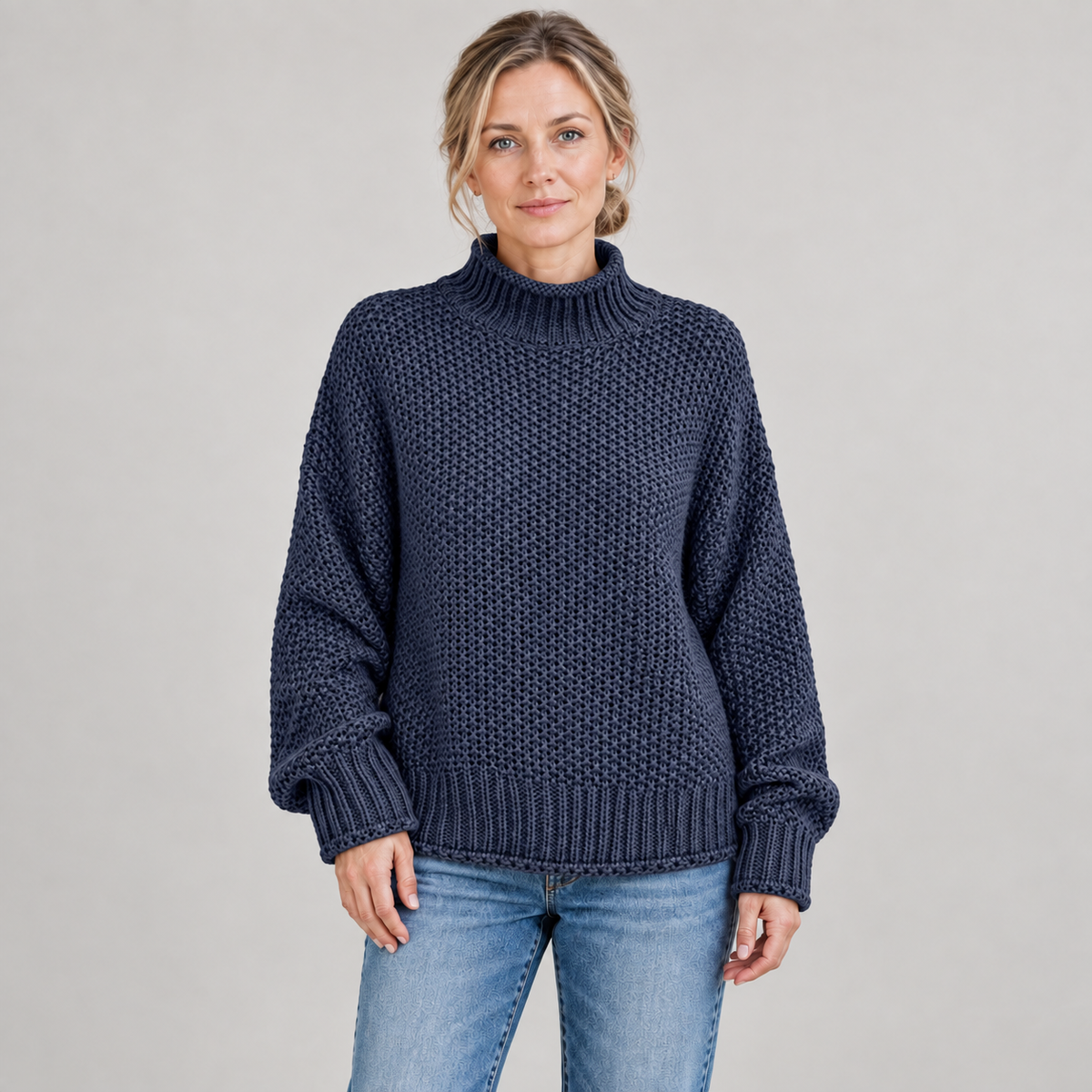Valerianne — Blue — front view