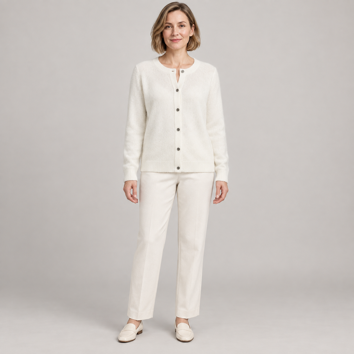 Lyxandria — White — front view