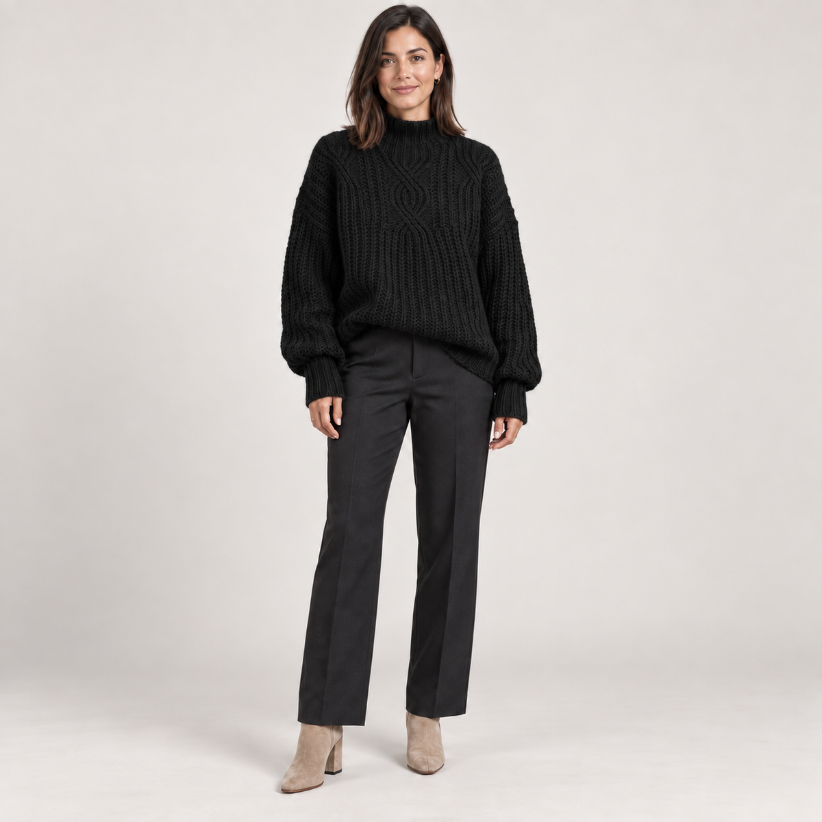 Aerynna — Black — front view