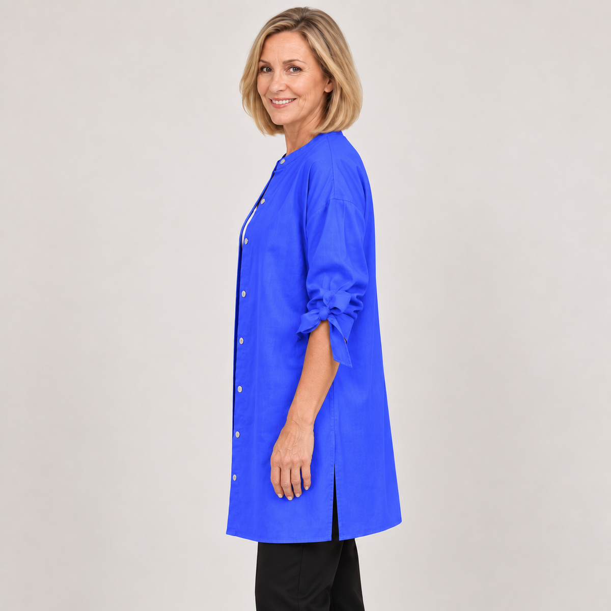 Célina — Blue — side view