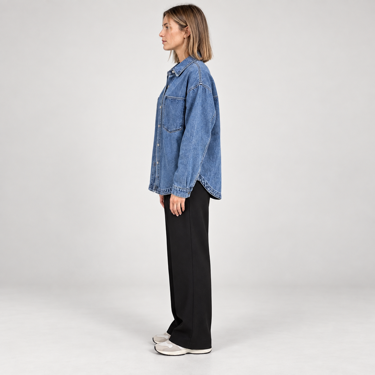 Women'S Oversized Button Down Washed Denim Jacket Long Sleeve — Blue — photo 2