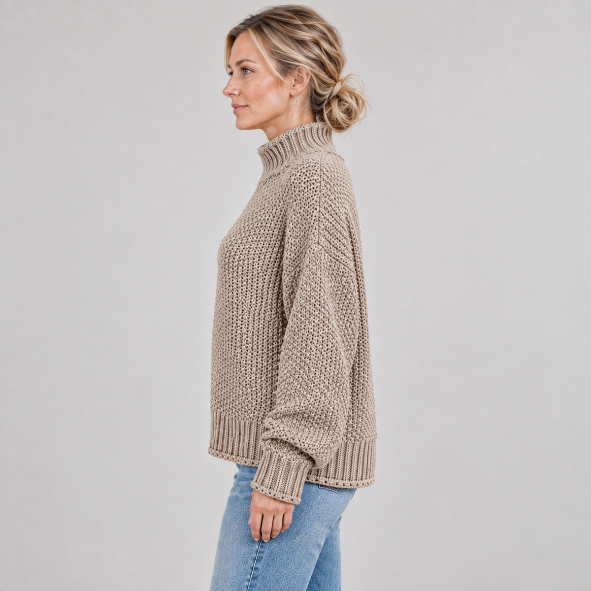 Valerianne — Beige — side view