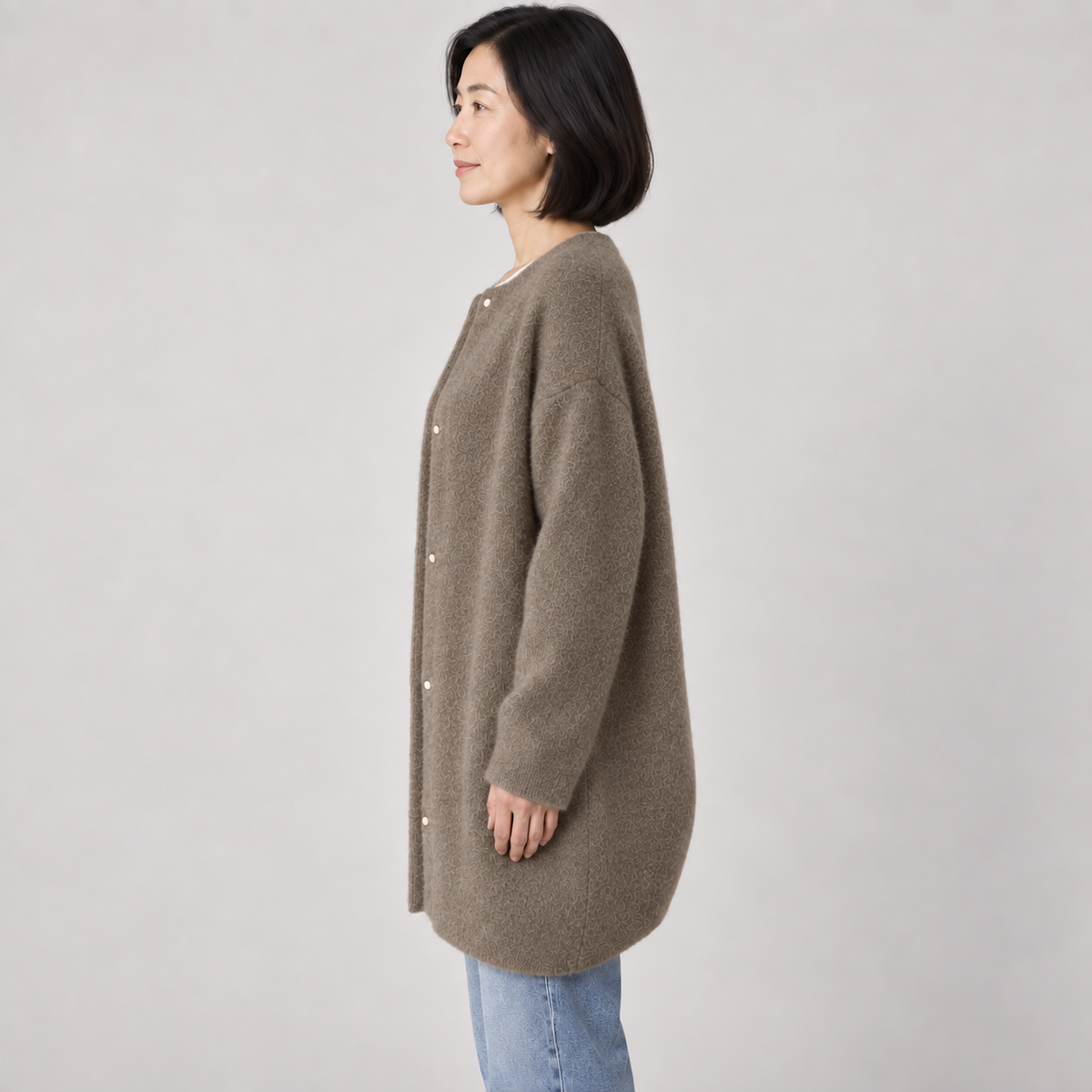 Samarielis — Caramel Brown — side view