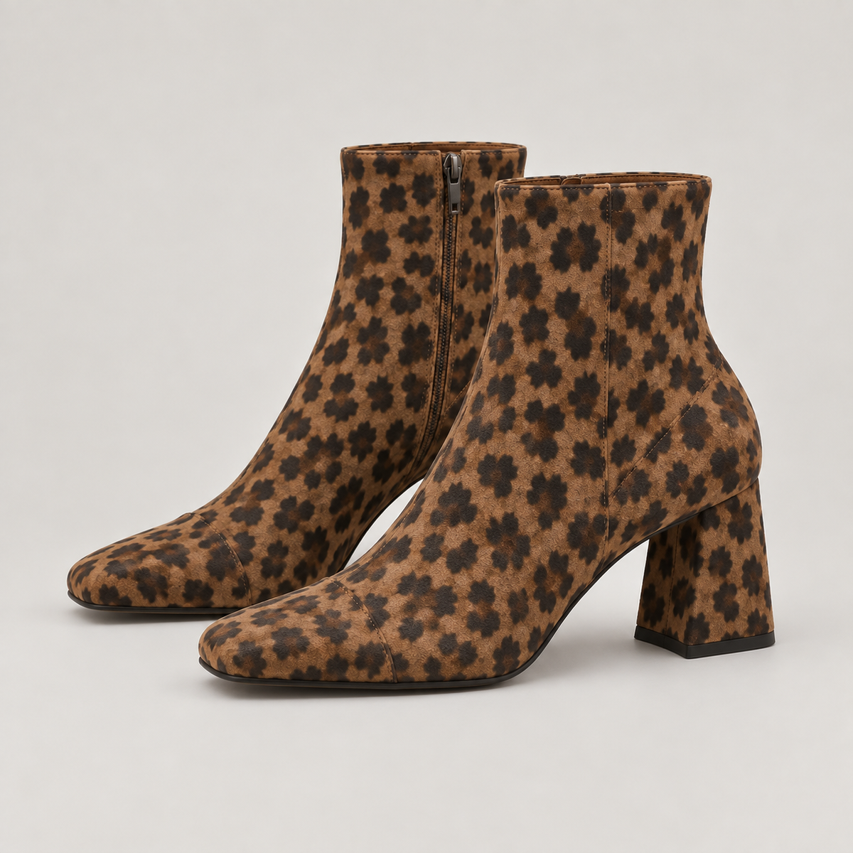 Beth — Classic Leopard — opposite lateral