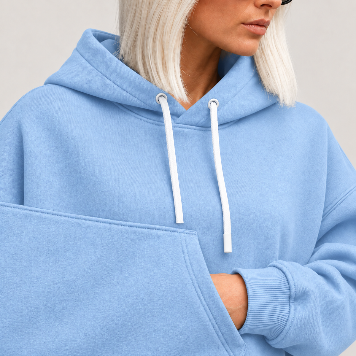Maggie — Baby Blue — detail