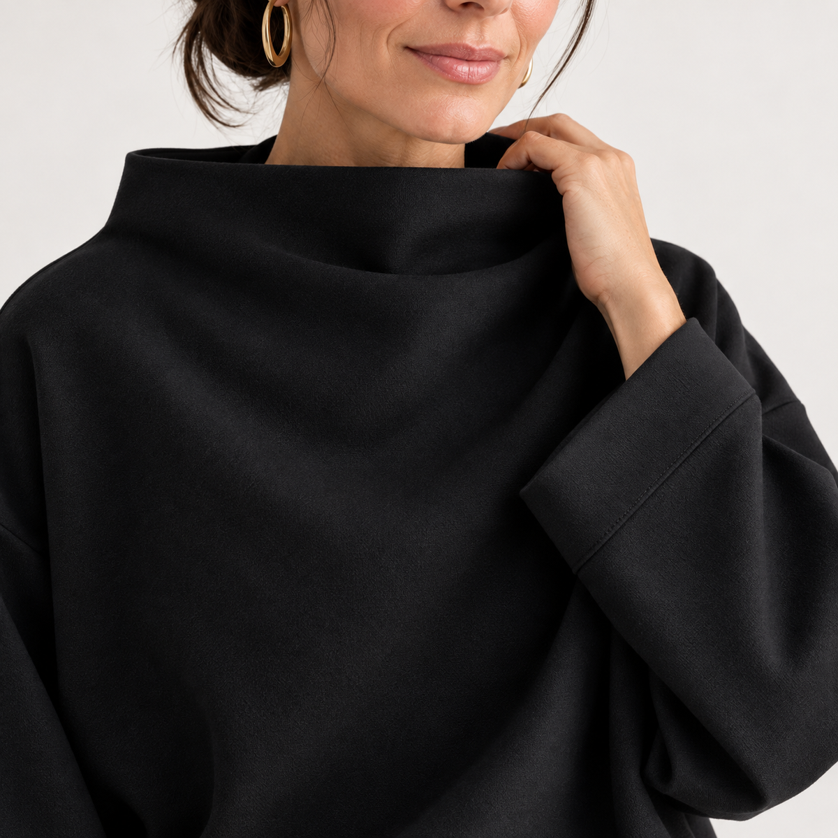 Gabriella — Black — detail