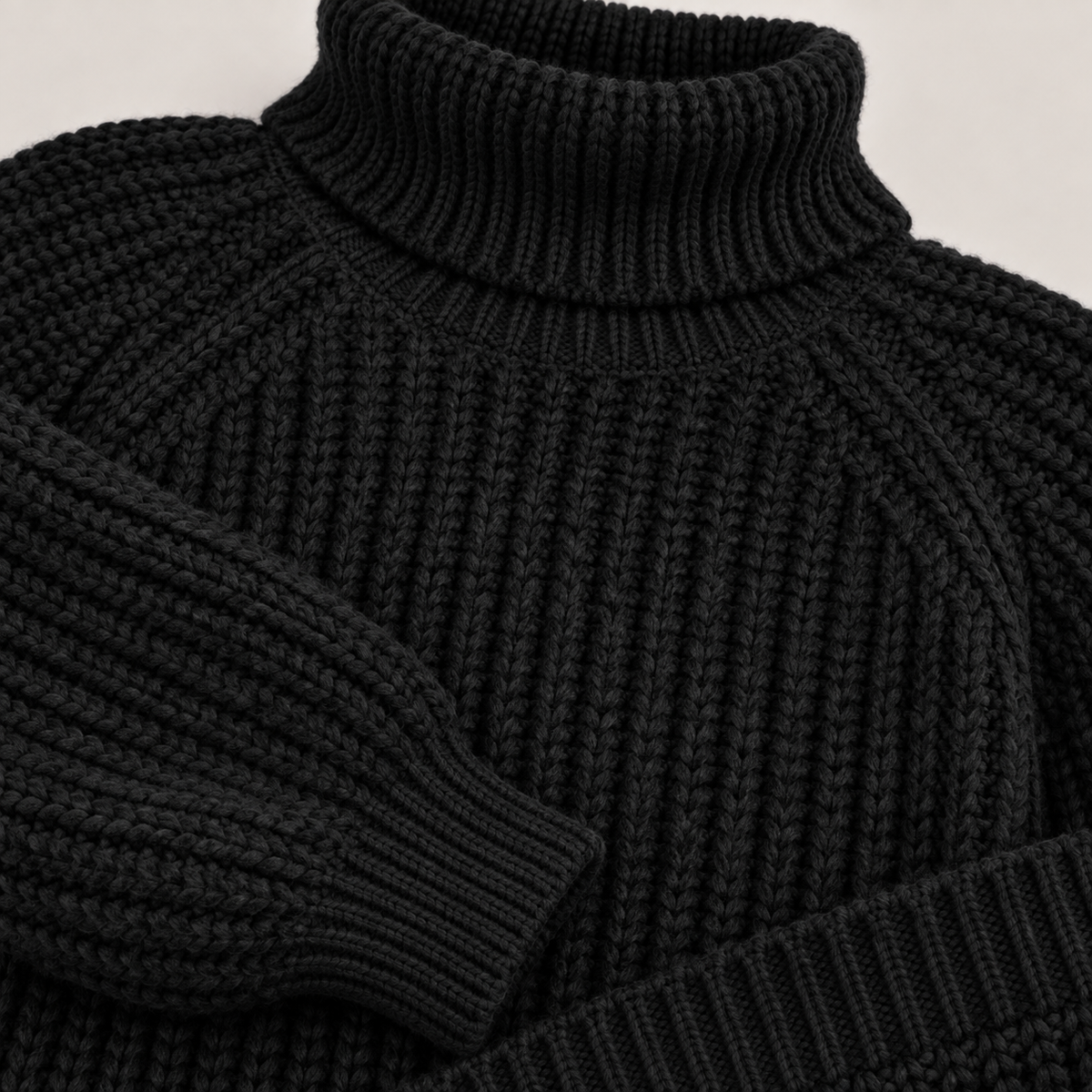 Averine — Black — detail