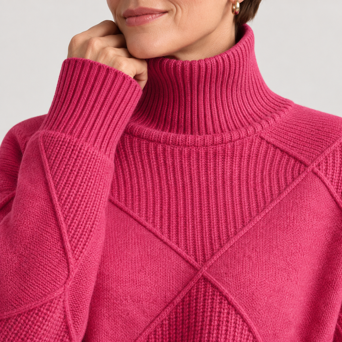 Angela — Rose — detail