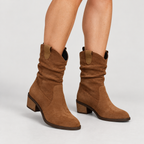 Rachy — Brown — on model