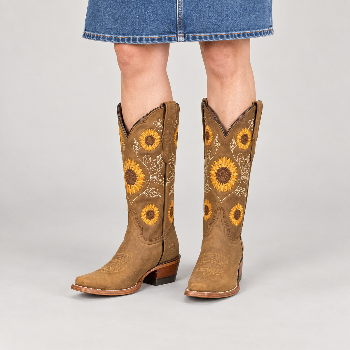 Daisy — Brown — on model