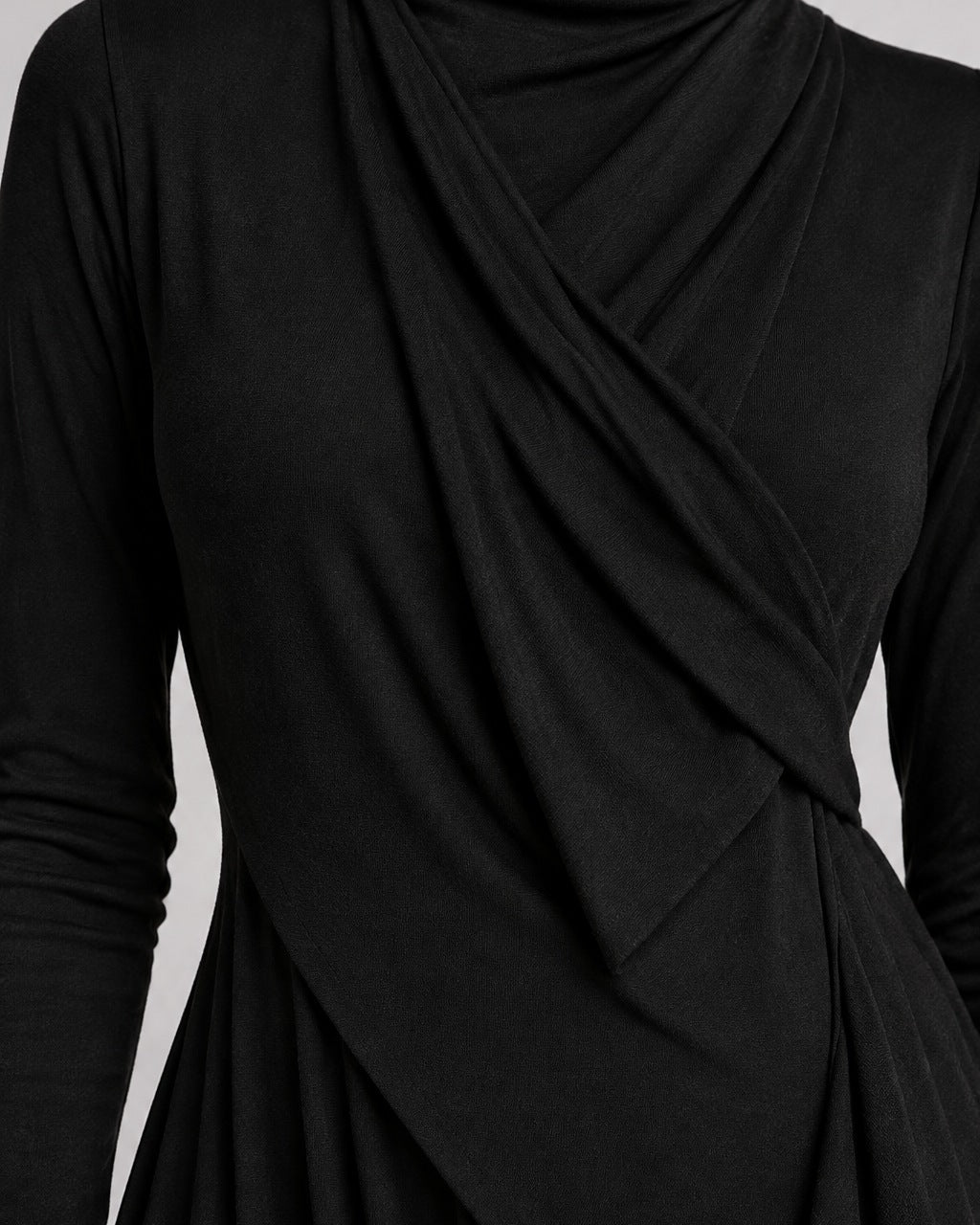 Isolde — Black — photo 4